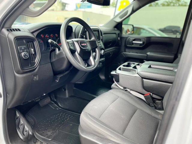 GMC Sierra 150 Vehicle Full-screen Gallery Image 13