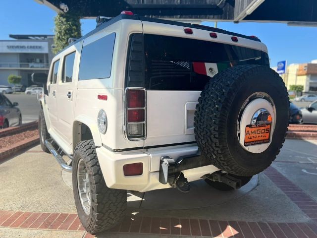 HUMMER H2 Vehicle Full-screen Gallery Image 03