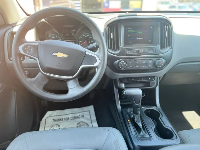 Chevrolet Colorado Vehicle Full-screen Gallery Image 12