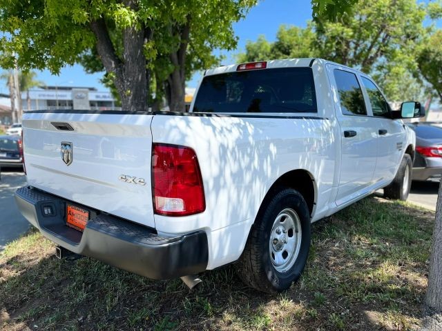 Ram 1500 Class Vehicle Full-screen Gallery Image 05