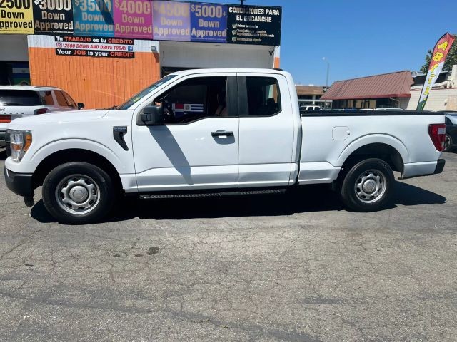 Ford F-150 Vehicle Full-screen Gallery Image 02