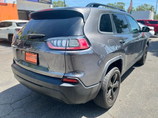 Jeep Cherokee Vehicle Full-screen Gallery Image 05