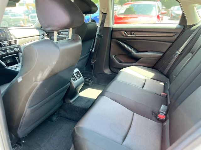 Honda Accord Hyb Vehicle Full-screen Gallery Image 09