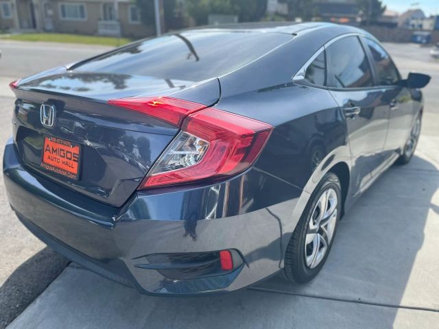 Honda Civic Sedan Vehicle Full-screen Gallery Image 05
