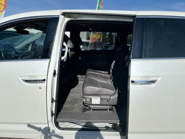 Honda Odyssey Vehicle Full-screen Gallery Image 10