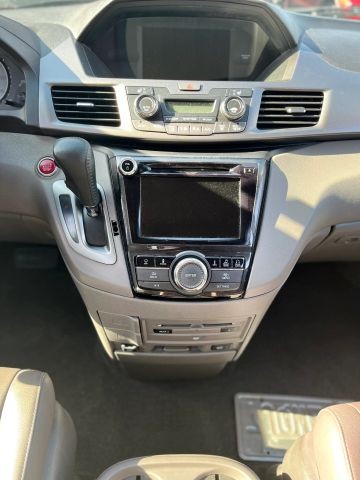 Honda Odyssey Vehicle Full-screen Gallery Image 14