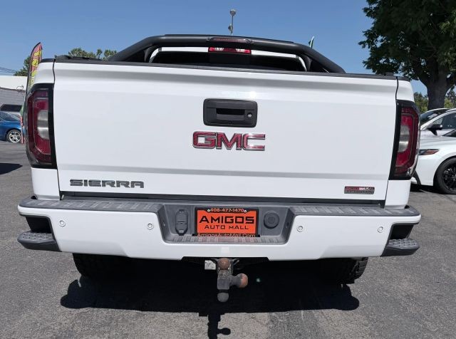 GMC Sierra 150 Vehicle Full-screen Gallery Image 05