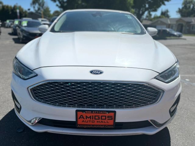 Ford Fusion Vehicle Full-screen Gallery Image 08