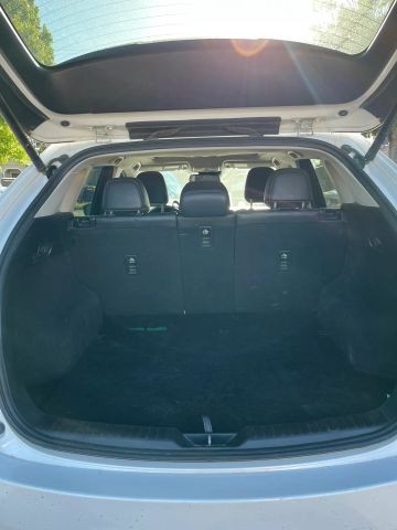 Mazda CX-5 Vehicle Full-screen Gallery Image 08