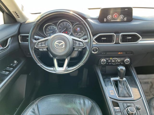 Mazda CX-5 Vehicle Full-screen Gallery Image 10
