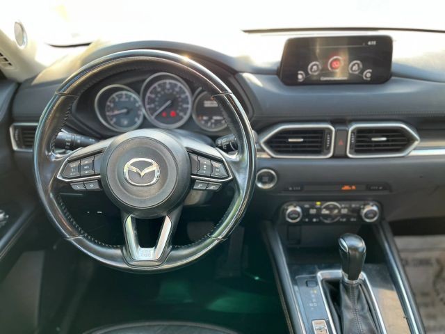 Mazda CX-5 Vehicle Full-screen Gallery Image 11