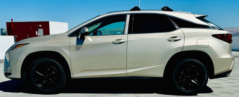 Lexus RX 350 Vehicle Full-screen Gallery Image 07