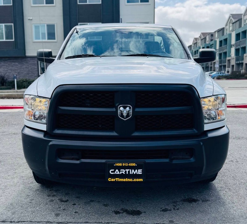 Ram 2500 Vehicle Full-screen Gallery Image 07
