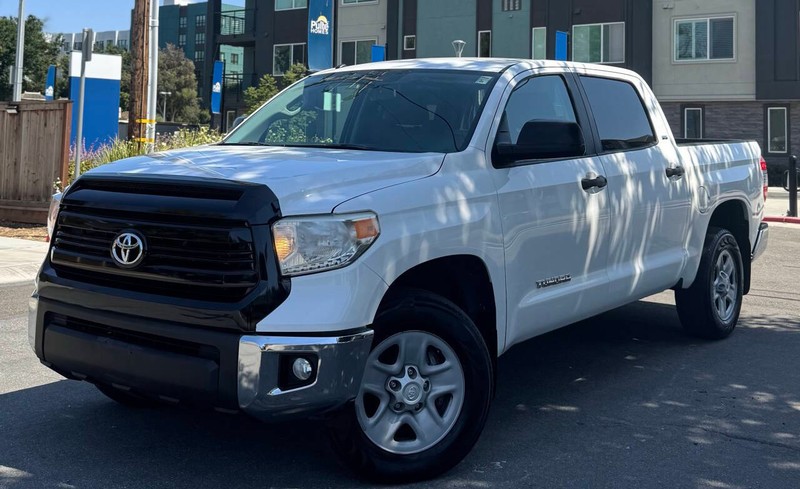 Toyota Tundra Vehicle Full-screen Gallery Image 02