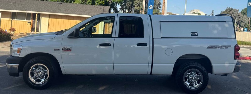Dodge Ram 2500 Vehicle Full-screen Gallery Image 06