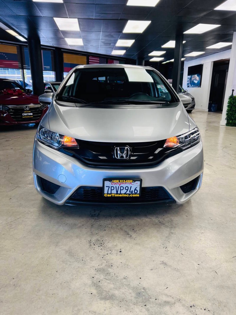 Honda Fit Vehicle Full-screen Gallery Image 02