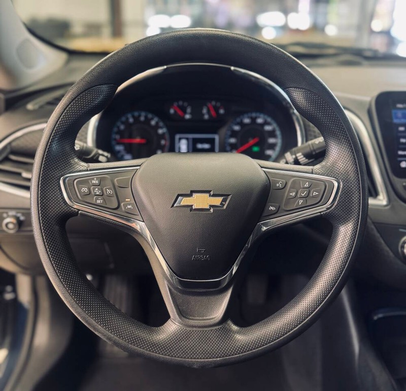 Chevrolet Malibu Vehicle Full-screen Gallery Image 09