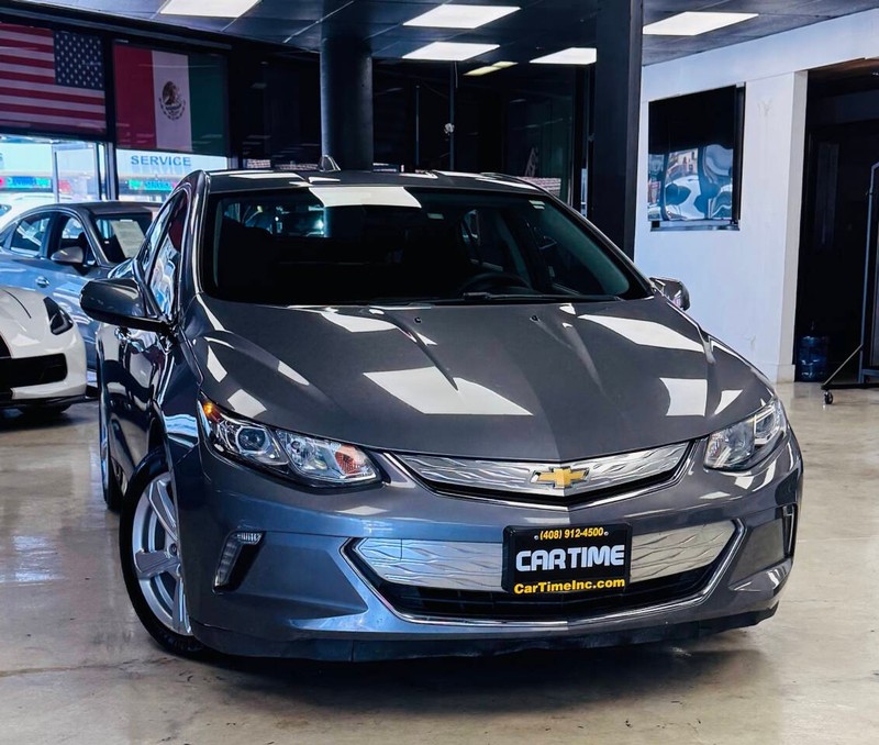 Chevrolet Volt Vehicle Full-screen Gallery Image 03