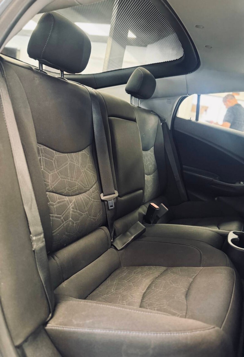 Chevrolet Volt Vehicle Full-screen Gallery Image 15