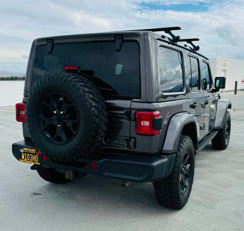 Jeep Wrangler Unlimited Vehicle Full-screen Gallery Image 08