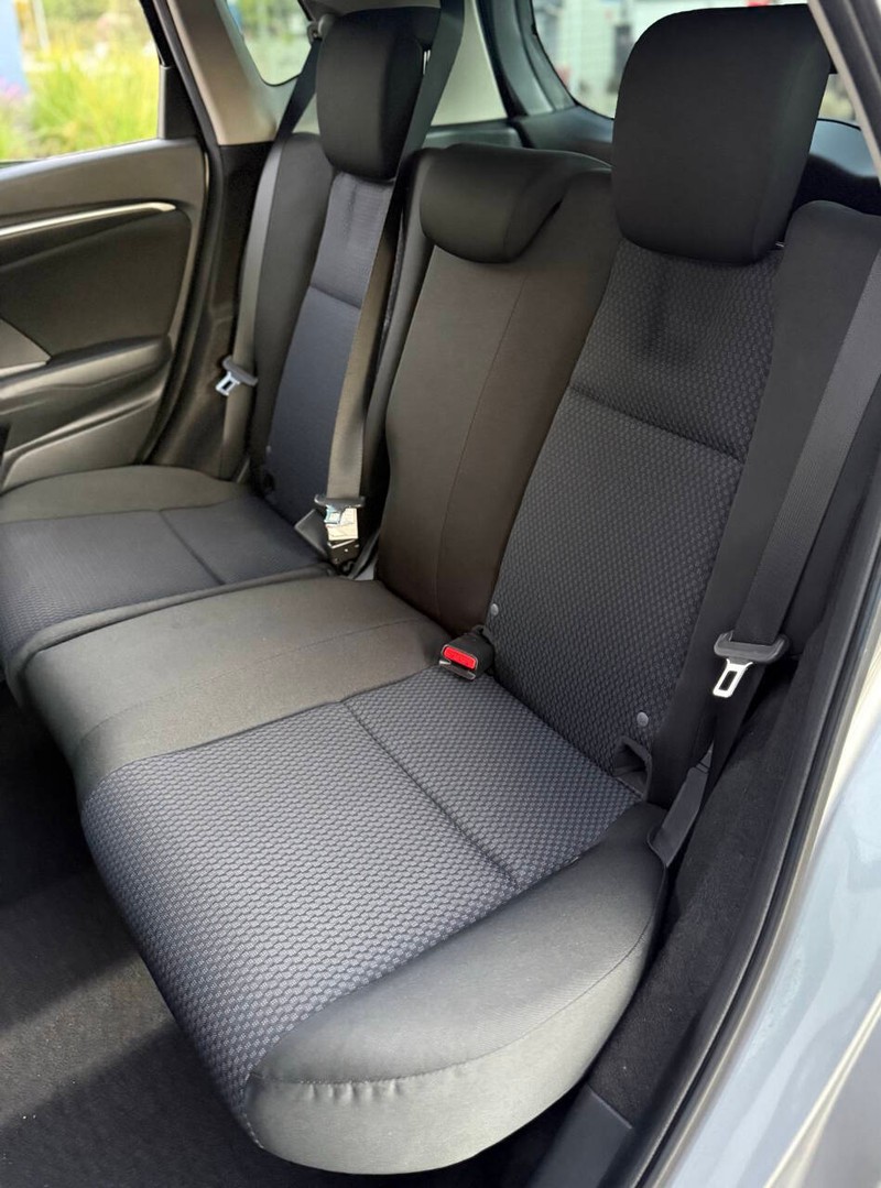 Honda Fit Vehicle Full-screen Gallery Image 15