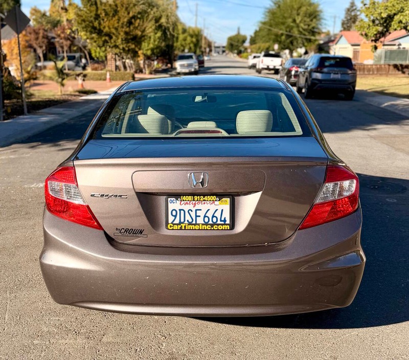 Honda Civic Sedan Vehicle Full-screen Gallery Image 07