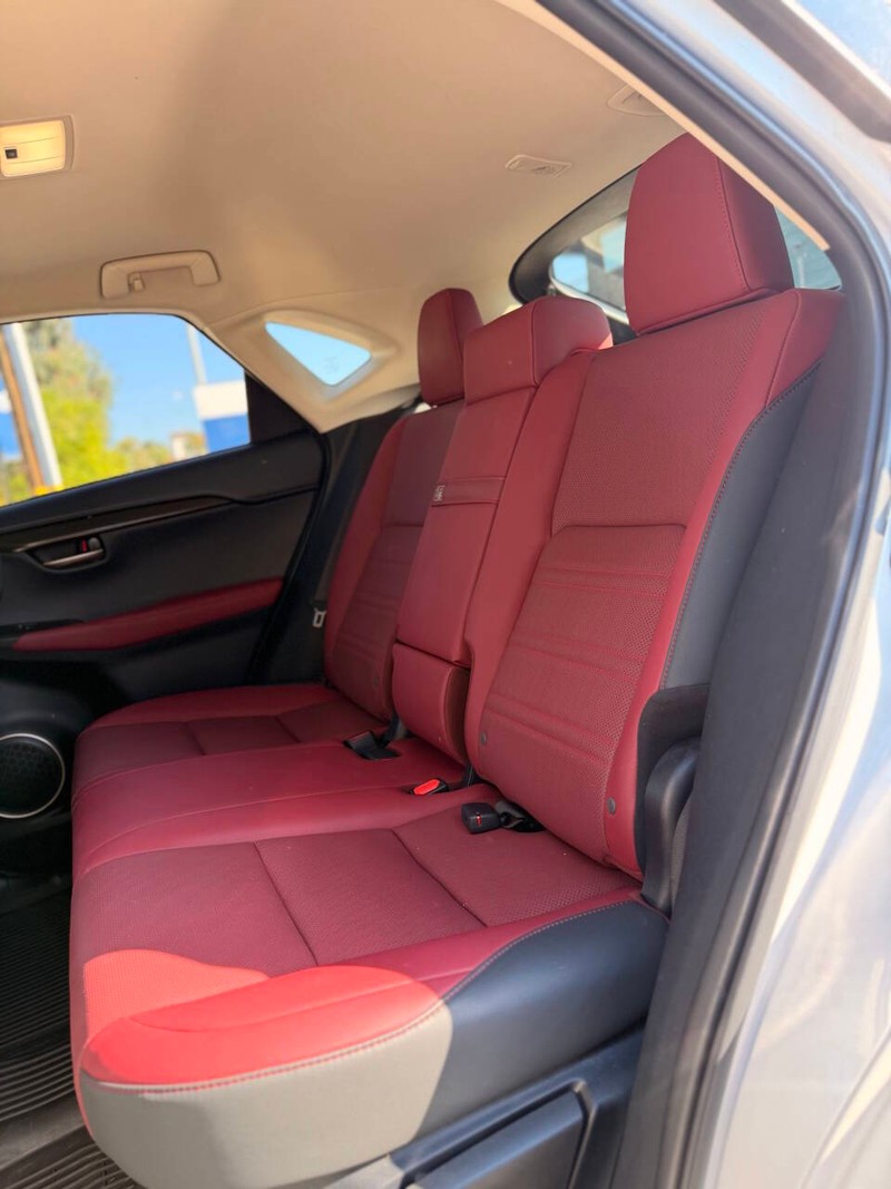 Lexus NX Vehicle Full-screen Gallery Image 15