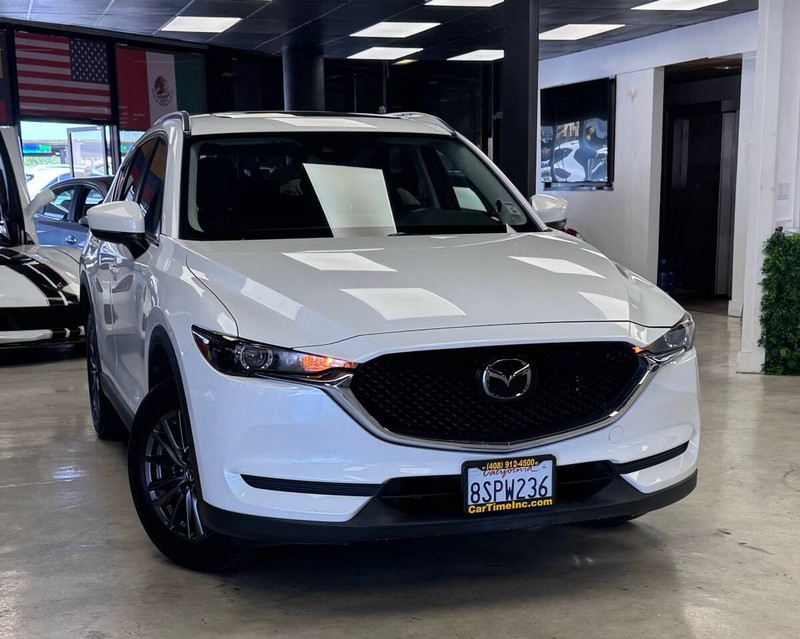 Mazda CX-5 Vehicle Full-screen Gallery Image 02