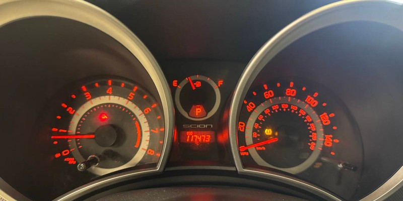 Scion tC Vehicle Full-screen Gallery Image 17