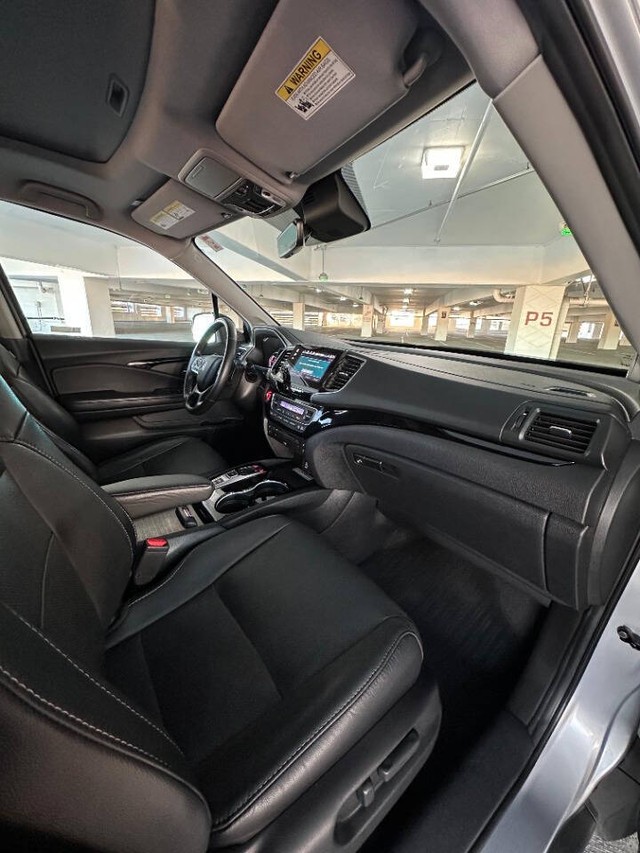 Honda Pilot Vehicle Full-screen Gallery Image 16