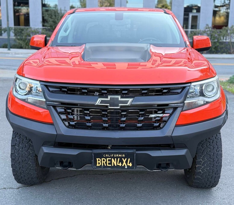 Chevrolet Colorado Vehicle Full-screen Gallery Image 02