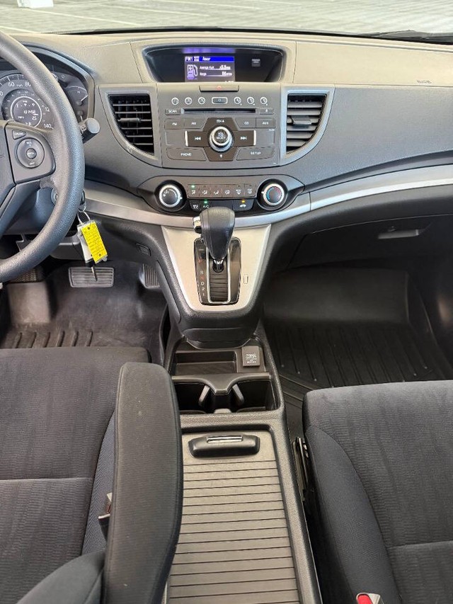Honda CR-V Vehicle Full-screen Gallery Image 12