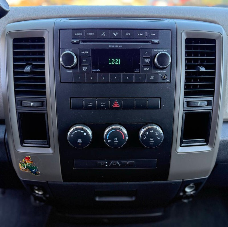 Dodge Ram 1500 Vehicle Full-screen Gallery Image 13