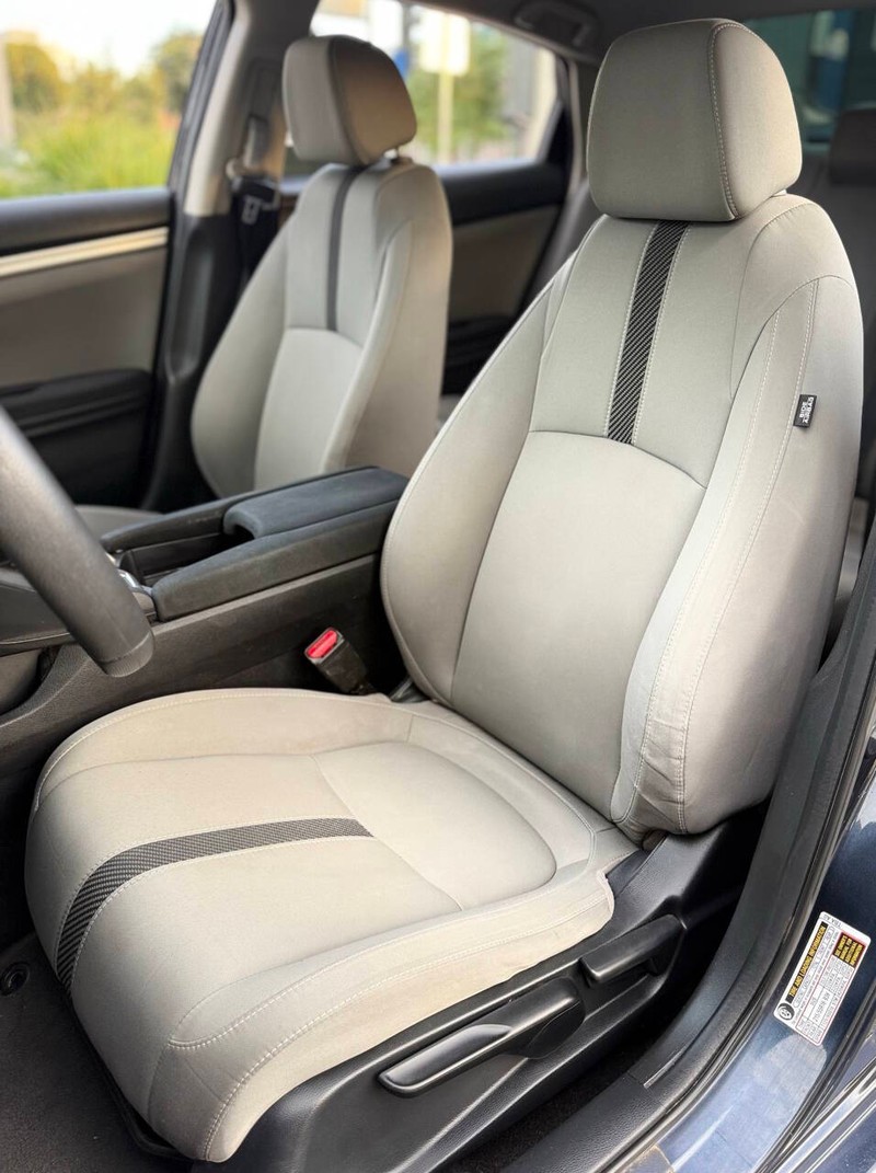 Honda Civic Sedan Vehicle Full-screen Gallery Image 12