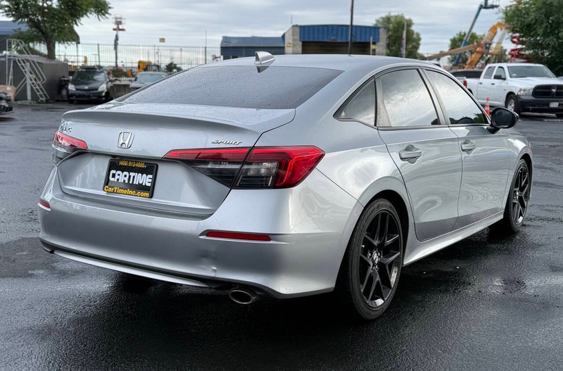 Honda Civic Sedan Vehicle Full-screen Gallery Image 07