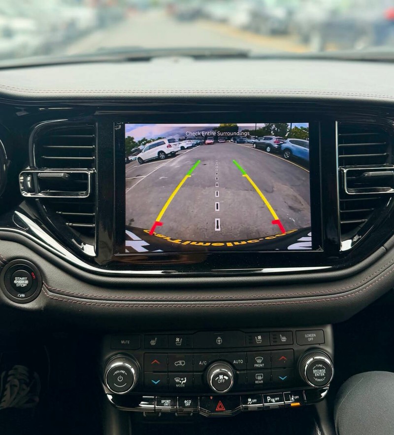 Dodge Durango Vehicle Full-screen Gallery Image 11