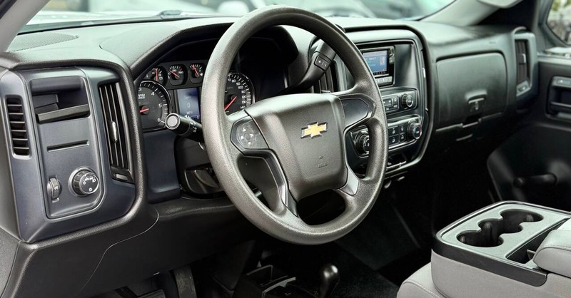Chevrolet Silverado 1500 Vehicle Full-screen Gallery Image 09