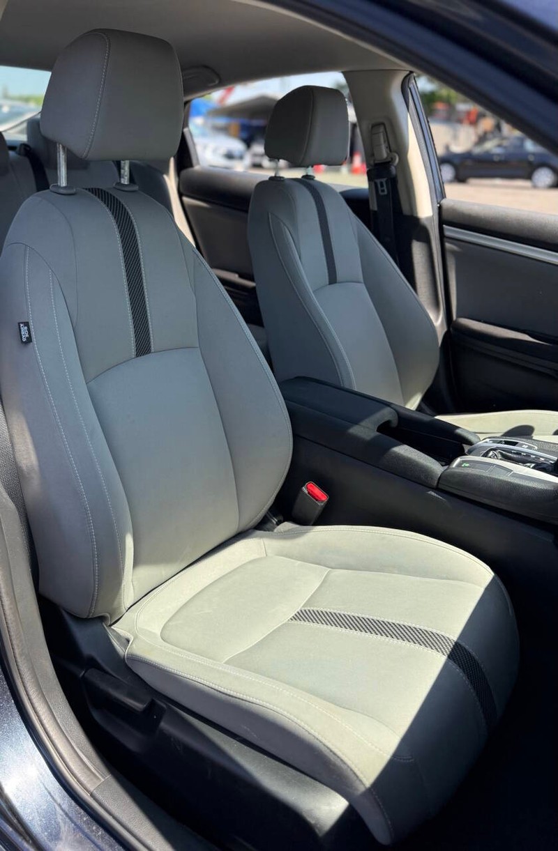 Honda Civic Sedan Vehicle Full-screen Gallery Image 13