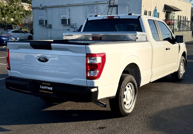 Ford F-150 Vehicle Full-screen Gallery Image 06