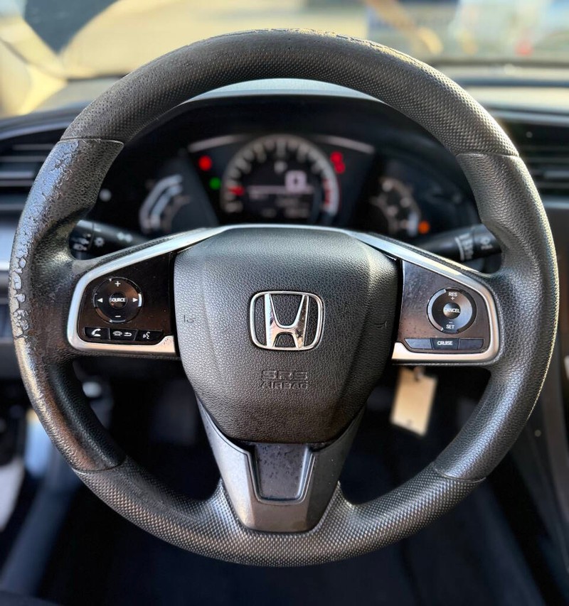 Honda Civic Sedan Vehicle Full-screen Gallery Image 10