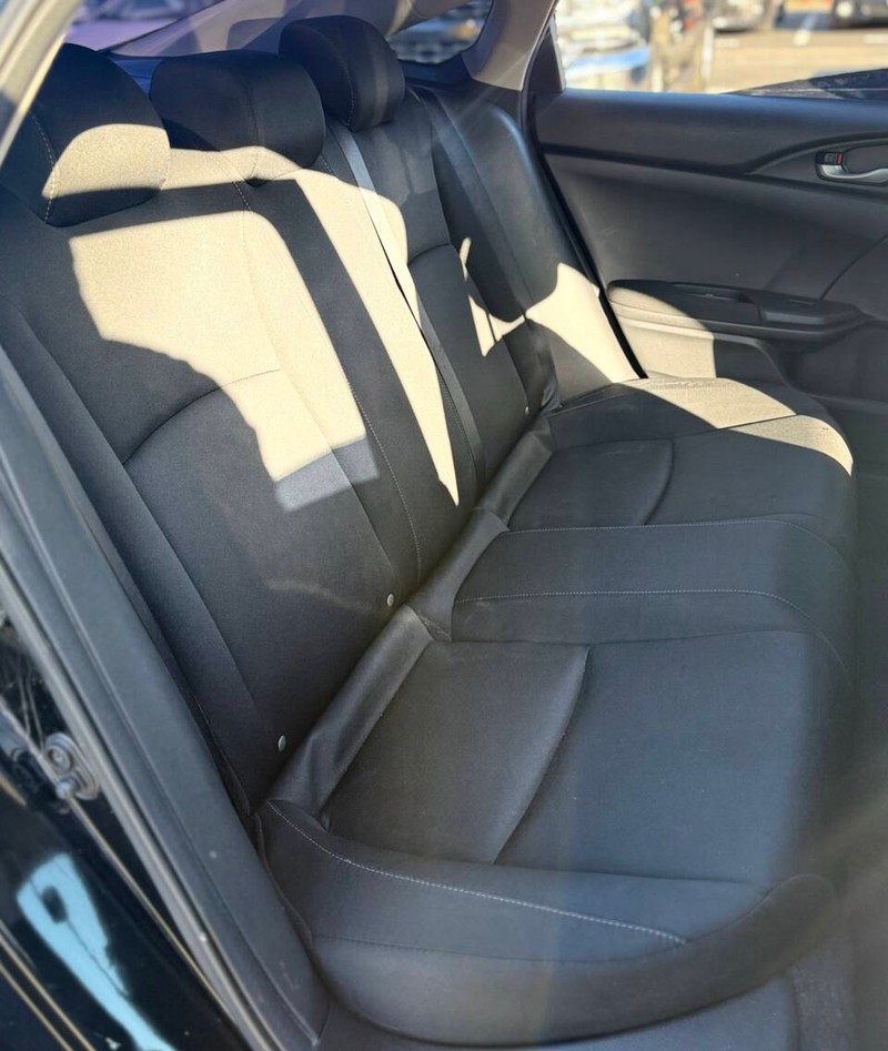 Honda Civic Sedan Vehicle Full-screen Gallery Image 14