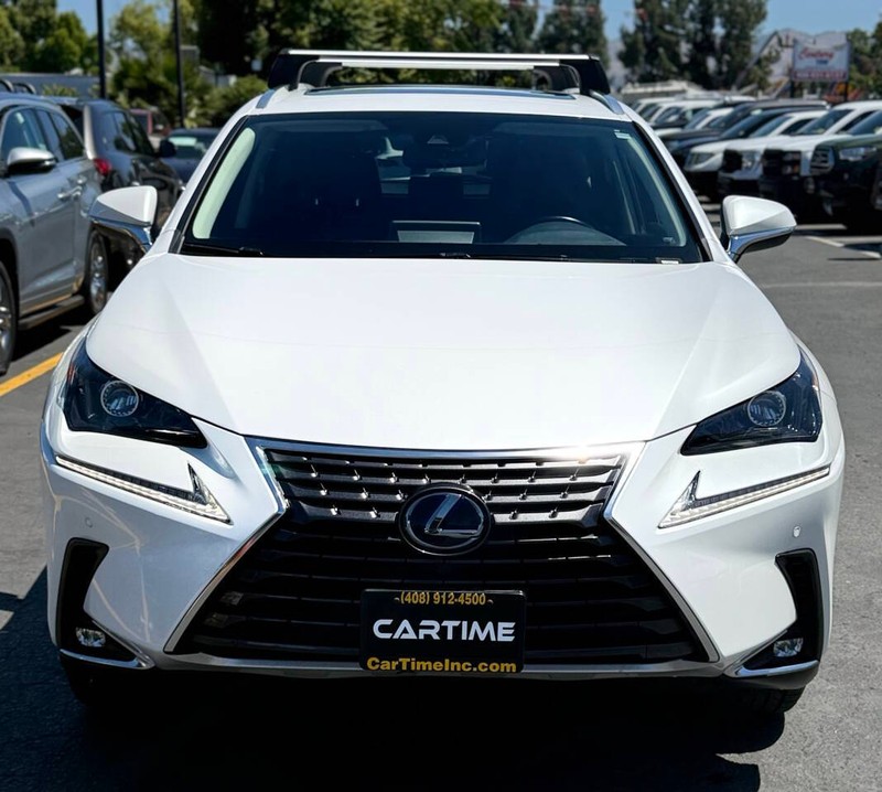 Lexus NX Vehicle Full-screen Gallery Image 02
