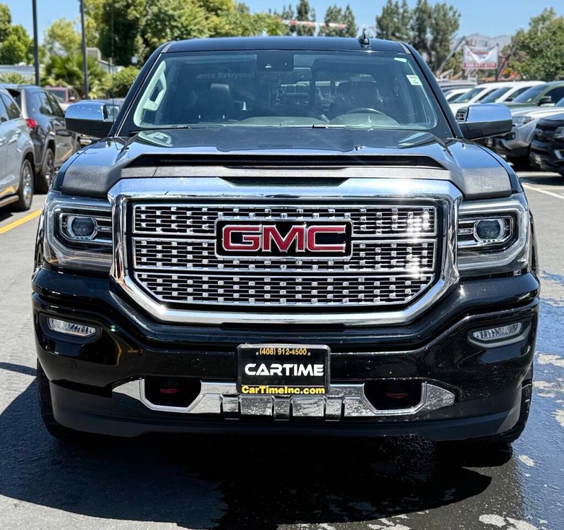 GMC Sierra 1500 Vehicle Full-screen Gallery Image 02