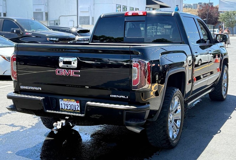 GMC Sierra 1500 Vehicle Full-screen Gallery Image 06
