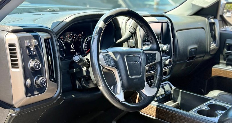GMC Sierra 1500 Vehicle Full-screen Gallery Image 09