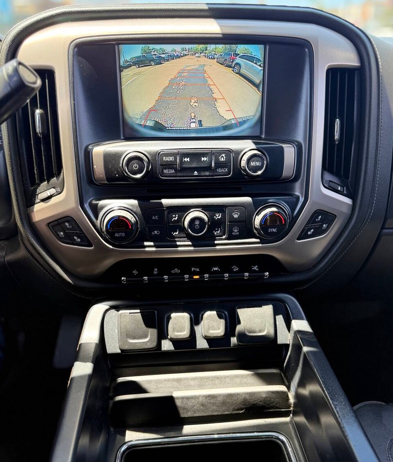 GMC Sierra 1500 Vehicle Full-screen Gallery Image 11