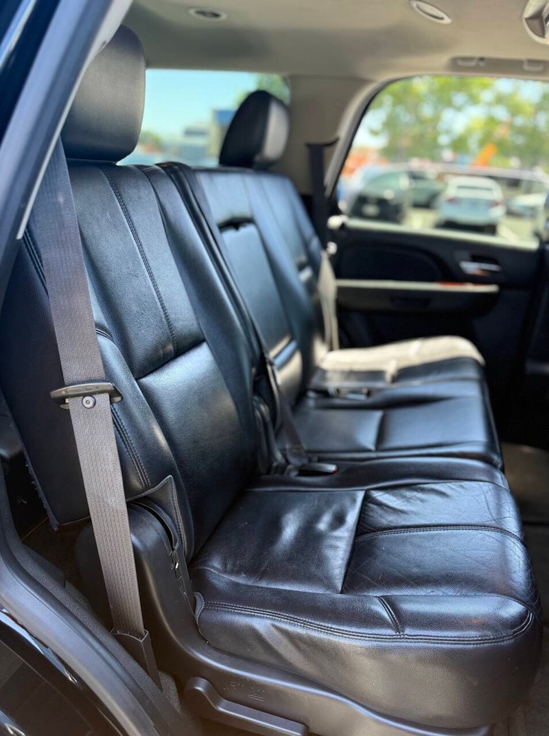 Chevrolet Tahoe Vehicle Full-screen Gallery Image 14