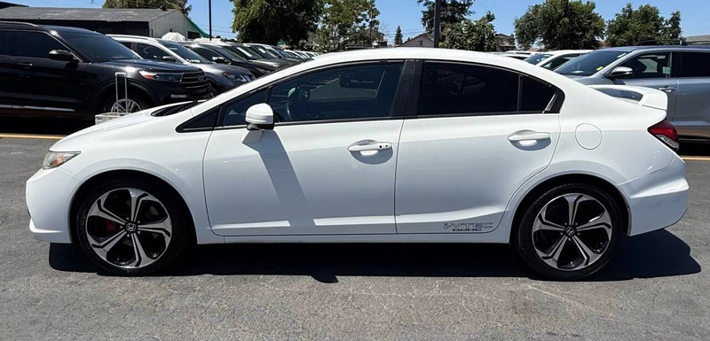 Honda Civic Sedan Vehicle Full-screen Gallery Image 04