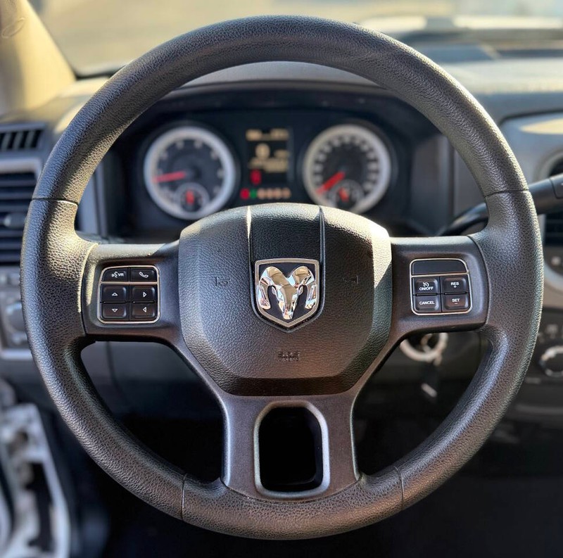 Ram 1500 Vehicle Full-screen Gallery Image 10