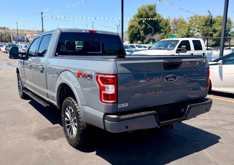 Ford F-150 Vehicle Full-screen Gallery Image 04